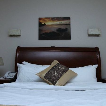 Aliayabiagba Fryburg Suites מראה חיצוני תמונה