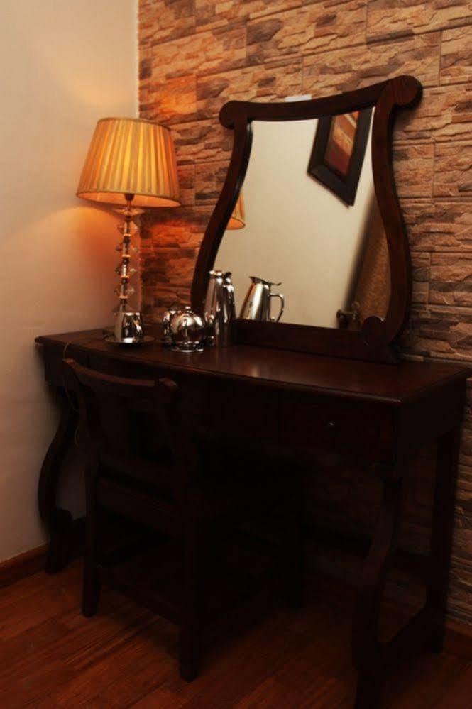 Aliayabiagba Fryburg Suites מראה חיצוני תמונה