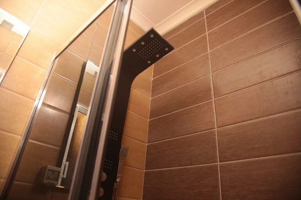 Aliayabiagba Fryburg Suites מראה חיצוני תמונה